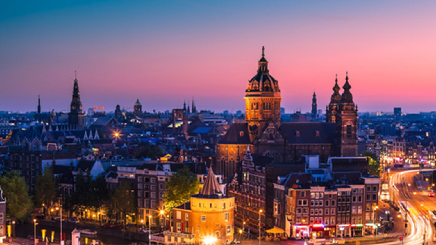 SPREADING THE WORD AT THE INNOVATION SUMMIT IN AMSTERDAM